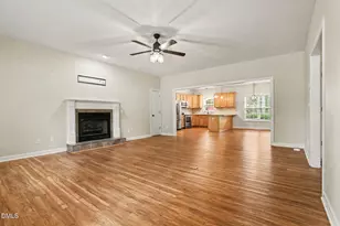 103 Michael Ln, Aberdeen, NC 28315 - Photo 5