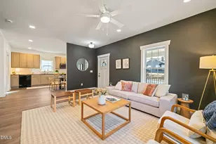 207 W Holt St, Burlington, NC 27217 - Photo 7