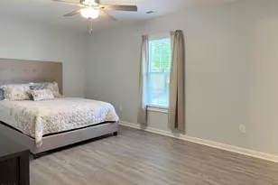 360 Oak St, Roseboro, NC 28382 - Photo 9