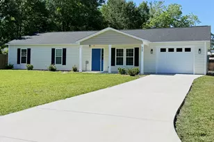 360 Oak St, Roseboro, NC 28382 - Photo 1