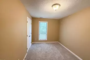 104 Arbuckle Ln, Cary, NC 27511 - Photo 9