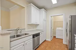 1401 Coopers Hill Dr, Raleigh, NC 27604 - Photo 5