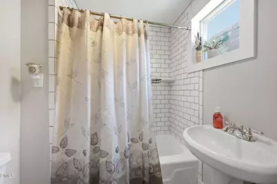 607 E Holmes Street, Benson, NC 27504 - Photo 37
