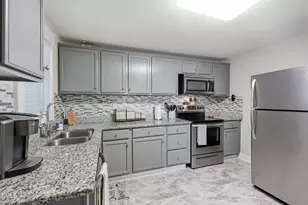 607 E Holmes St, Benson, NC 27504 - Photo 25