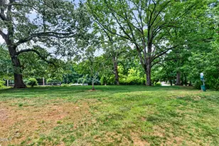 3128 Westbury, Raleigh, NC 27607 - Photo 17
