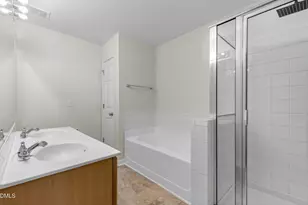 11101 Gwynn Oaks Dr, Raleigh, NC 27614 - Photo 19
