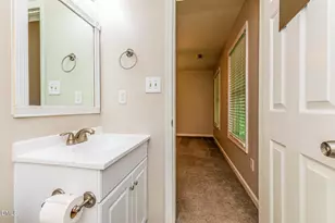 22 Knightsbridge Ct, Durham, NC 27707 - Photo 11