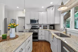 106 Aberson Ct, Cary, NC 27519 - Photo 13