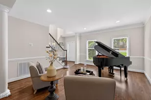 106 Aberson Ct, Cary, NC 27519 - Photo 7