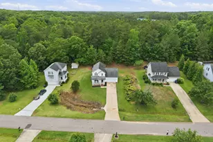 2025 Fairview Ln, Sanford, NC 27330 - Photo 3