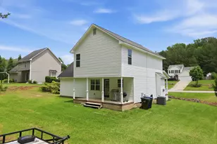 2025 Fairview Ln, Sanford, NC 27330 - Photo 9