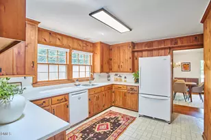 2152 Lakeshore Ct, Chapel Hill, NC 27514 - Photo 9