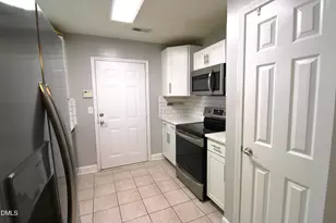 2510 Gordon Glen Ct, Raleigh, NC 27617 - Photo 15