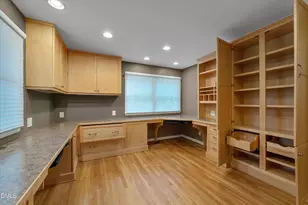 2400 Oxford Rd, Raleigh, NC 27608 - Photo 11