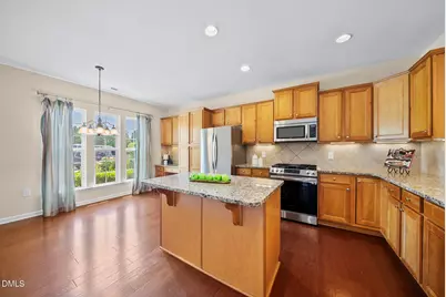 604 Bloomsbury Place, Cary, NC 27519 - Photo 5