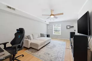 3733 Yorktown Pl, Raleigh, NC 27609 - Photo 5