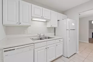 2521 Gordon Glen Ct, Raleigh, NC 27617 - Photo 13