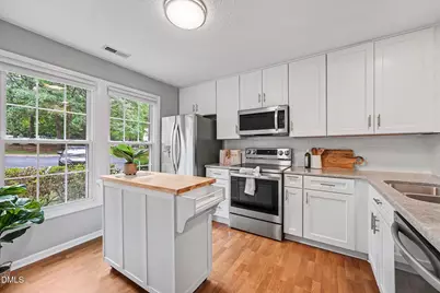 148 Luxon Place, Cary, NC 27513 - Photo 3