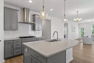 6432 Crown Pkwy, Durham, NC 27703 - Photo 11
