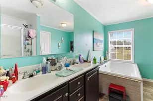 33 Chadburn Rd, Lumberton, NC 28360 - Photo 15