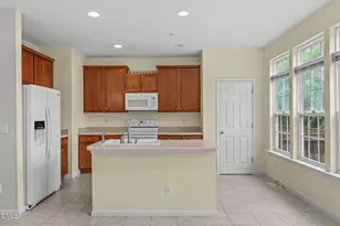 102 Cabernet Dr, Chapel Hill, NC 27516 - Photo 21