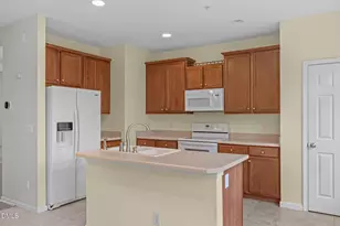 102 Cabernet Dr, Chapel Hill, NC 27516 - Photo 5