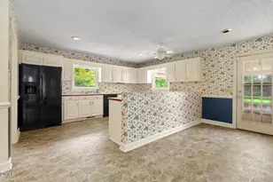 6562 Squirrel Den Rd, Bailey, NC 27807 - Photo 9