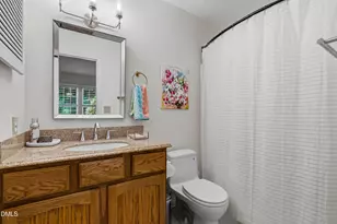 2424 Mapleton Ln, Raleigh, NC 27613 - Photo 5