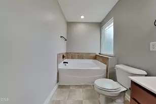 31 Burr Oak Cir, Bunnlevel, NC 28323 - Photo 9