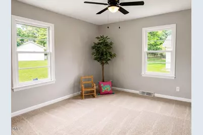104 W Crestview Drive, Smithfield, NC 27577 - Photo 7