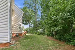 9105 Willow Valley Ct, Raleigh, NC 27617 - Photo 37