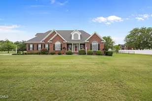 202 Halston Dr, Pikeville, NC 27863 - Photo 3