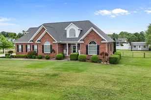 202 Halston Dr, Pikeville, NC 27863 - Photo 5