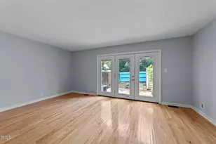 2947 Wycliff Rd, Raleigh, NC 27607 - Photo 9