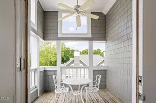 1000 Brighthurst Dr, Raleigh, NC 27605 - Photo 11