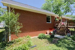 6113 Iris Dr, Raleigh, NC 27612 - Photo 7