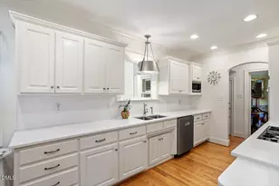 2626 Dover Rd, Raleigh, NC 27608 - Photo 21