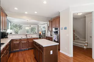 351 Bridgegate Dr, Cary, NC 27519 - Photo 11