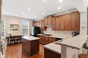 351 Bridgegate Dr, Cary, NC 27519 - Photo 9