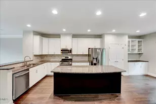 2007 Ackerman Hill Dr, Apex, NC 27502 - Photo 5