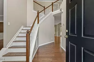 401 Peachtree Point Ct, Cary, NC 27513 - Photo 5