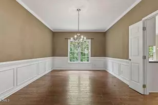 401 Peachtree Point Ct, Cary, NC 27513 - Photo 7