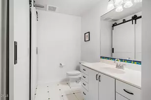 700 Market St, Chapel Hill, NC 27516 - Photo 23