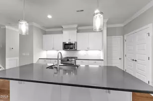 928 Barringer Dr, Raleigh, NC 27606 - Photo 9