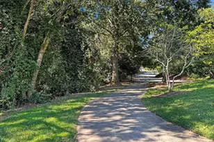 2441 Campus Shore Dr, Raleigh, NC 27606 - Photo 29
