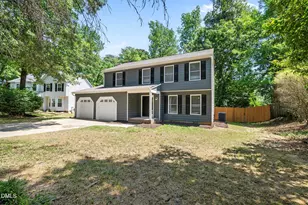2108 Treverton Pl, Raleigh, NC 27609 - Photo 3