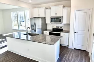 156 Wildflower Cir, Clayton, NC 27520 - Photo 3