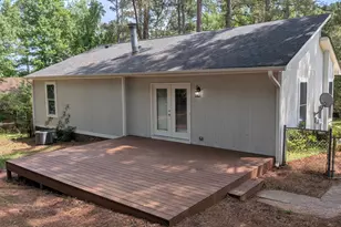 1204 Cedarhurst Dr, Sanford, NC 27332 - Photo 3