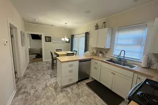 200 Hunter St, Cary, NC 27511 - Photo 3