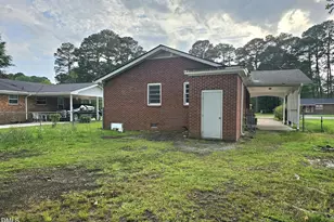 408 Oak St, Smithfield, NC 27577 - Photo 17